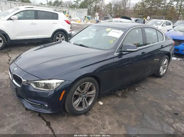 WBA8D9G59HNU60315 2017 BMW 3ER - Image 2