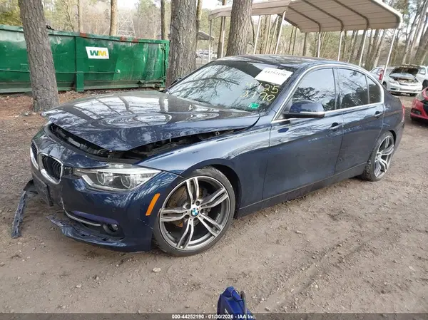 WBA8D9G59HNU60623 2017 BMW 3ER - Image 2