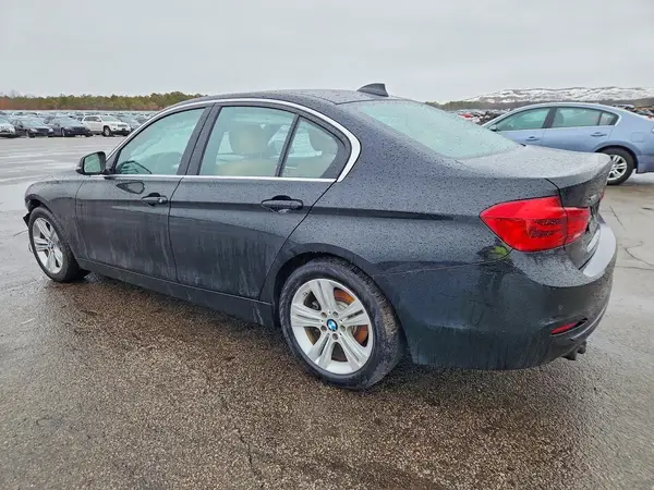 WBA8D9G59HNU60766 2017 BMW 3ER - Image 2