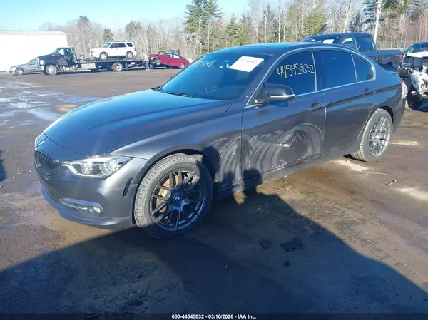 WBA8D9G59JNU67898 2018 BMW 3ER - Image 2