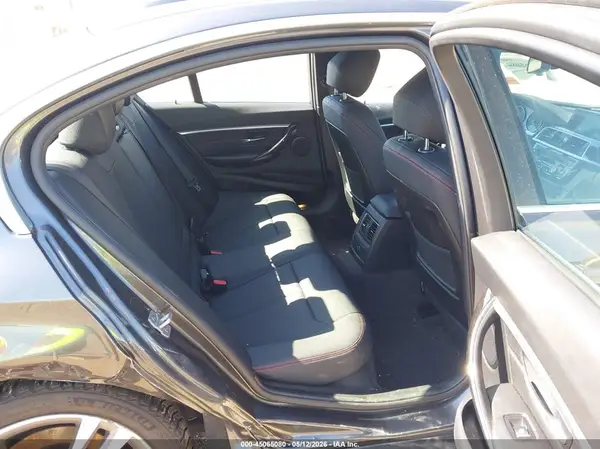 WBA8D9G59JNU69201 2018 BMW 3ER - Image 8