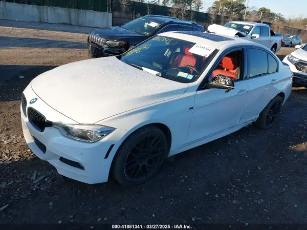WBA8D9G59JNU69716 2018 BMW 3ER - Image 2