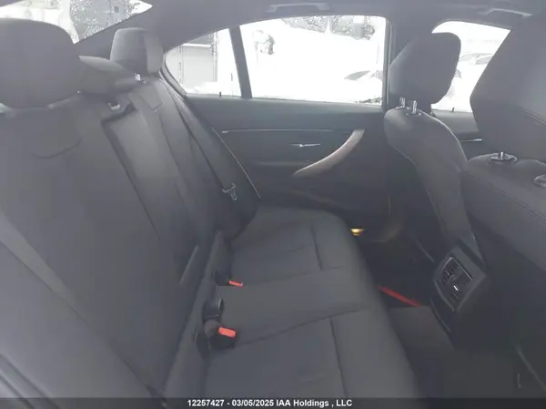 WBA8D9G59JNU70493 2018 BMW 3ER - Image 8