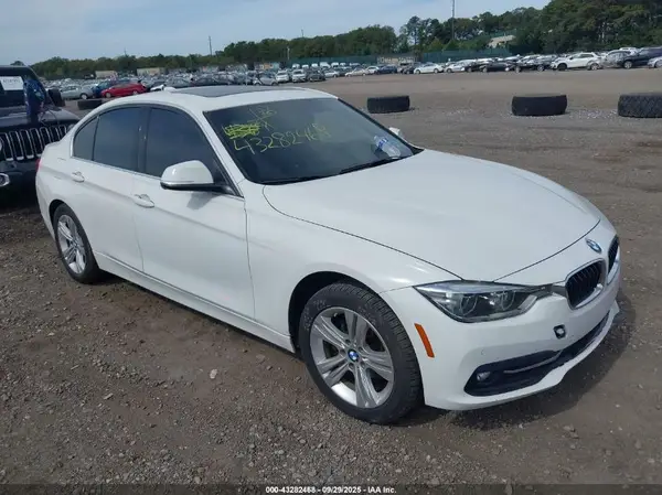 WBA8D9G59JNU73071 2018 BMW 3ER - Image 1