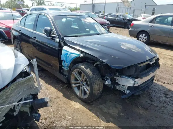 WBA8D9G5XHNT91375 2017 BMW 3ER - Image 1
