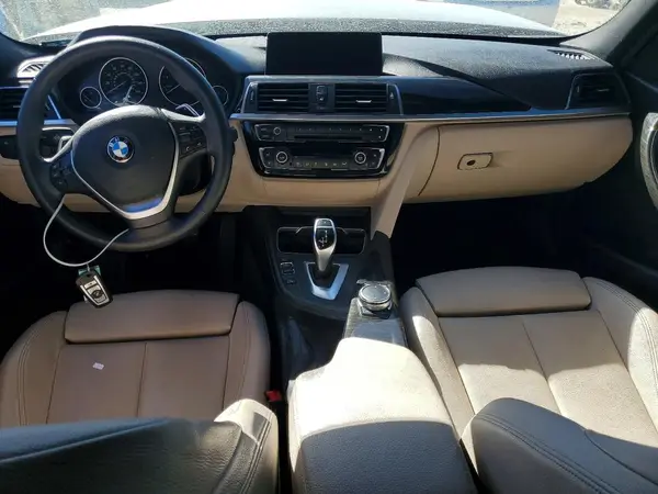 WBA8D9G5XHNU60601 2017 BMW 3ER - Image 8