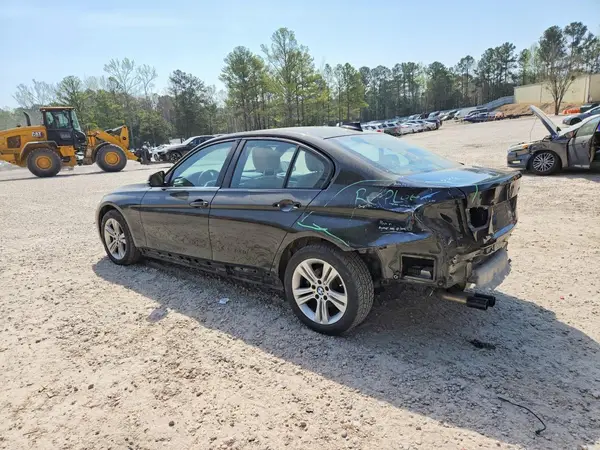 WBA8D9G5XJNU67103 2018 BMW 3ER - Image 2