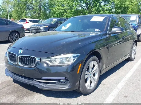 WBA8D9G5XJNU67750 2018 BMW 3ER - Image 2