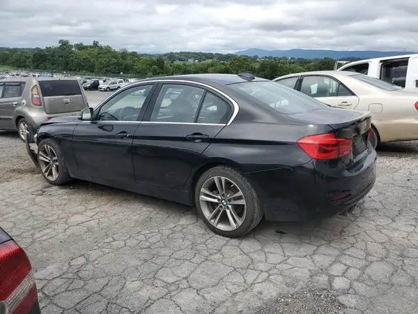 WBA8D9G5XJNU70616 2018 BMW 3ER - Image 2