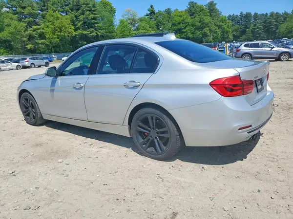 WBA8D9G5XJNU71510 2018 BMW 3ER - Image 2