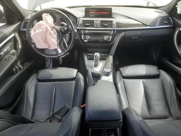 WBA8D9G5XJNU71748 2018 BMW 3ER - Image 8