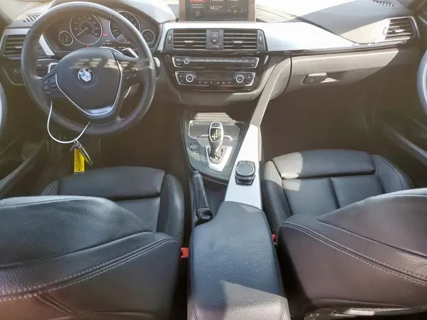 WBA8D9G5XJNU71877 2018 BMW 3ER - Image 8