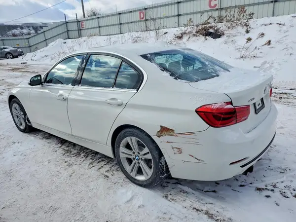WBA8D9G5XJNU72494 2018 BMW 3ER - Image 2