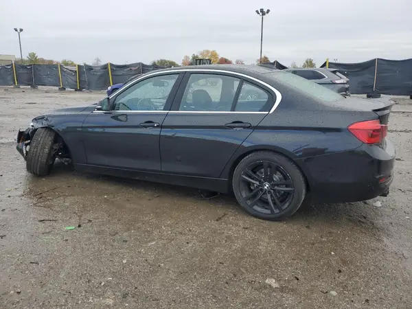 WBA8D9G5XJNU72656 2018 BMW 3ER - Image 2