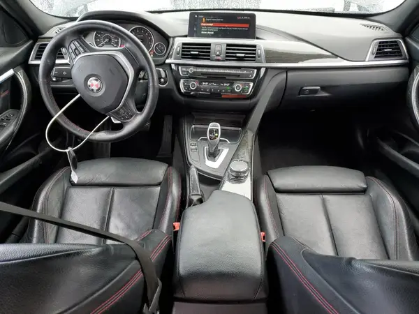 WBA8D9G5XJNU72656 2018 BMW 3ER - Image 8