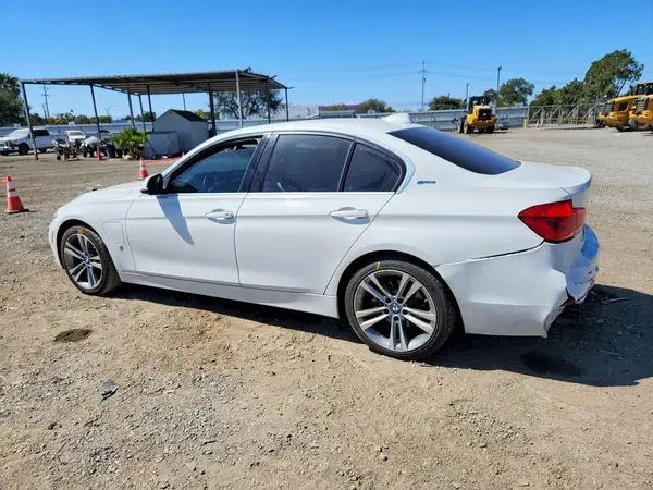 WBA8E1C30HA156896 2017 BMW 3ER - Image 2