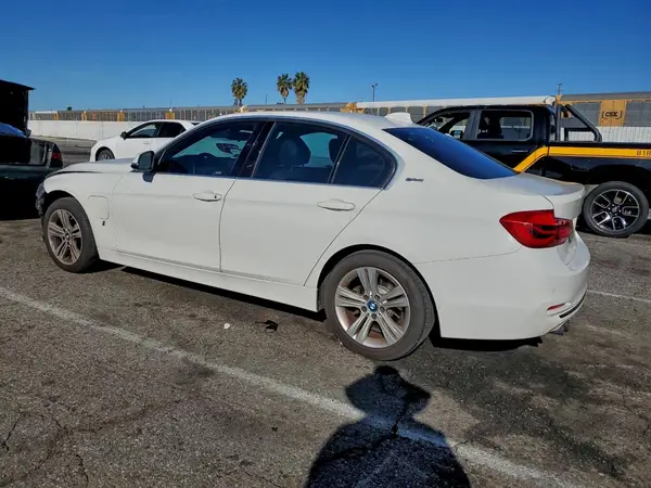 WBA8E1C30HA159216 2017 BMW 3ER - Image 2