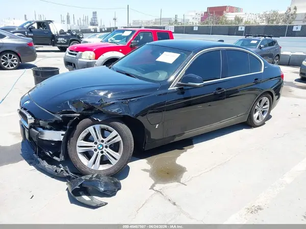 WBA8E1C31HA029106 2017 BMW 3ER - Image 2