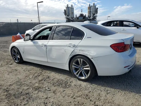 WBA8E1C31HA029221 2017 BMW 3ER - Image 2