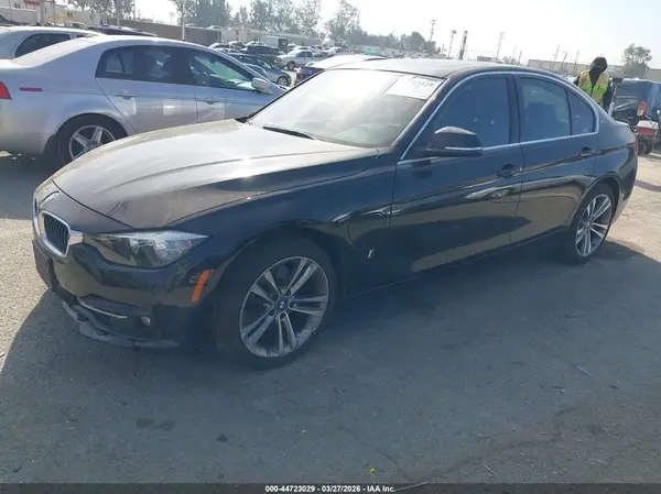 WBA8E1C31HA029784 2017 BMW 3ER - Image 2