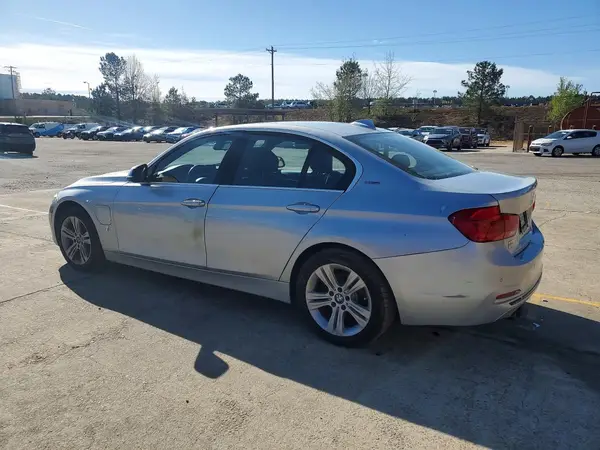 WBA8E1C31HA156289 2017 BMW 3ER - Image 2