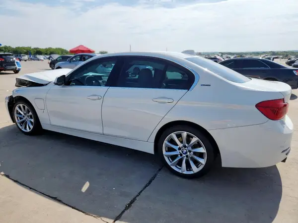 WBA8E1C31HA156793 2017 BMW 3ER - Image 2