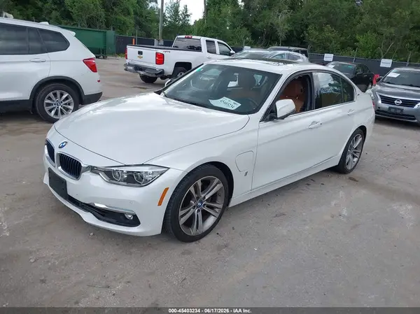 WBA8E1C31HA158933 2017 BMW 3ER - Image 2