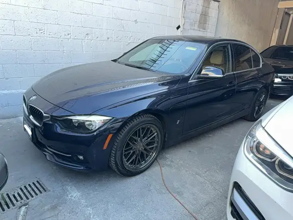 WBA8E1C32HA029731 2017 BMW 3ER - Image 2