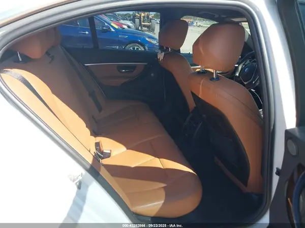 WBA8E1C32HA156768 2017 BMW 3ER - Image 8