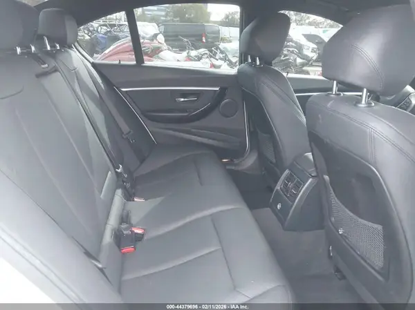 WBA8E1C32HA159119 2017 BMW 3ER - Image 8