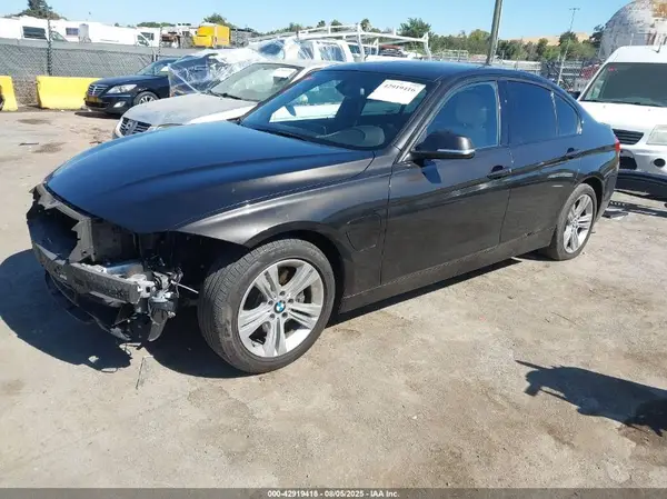 WBA8E1C33HA158626 2017 BMW 3ER - Image 2