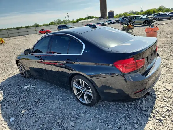 WBA8E1C34HA029844 2017 BMW 3ER - Image 2