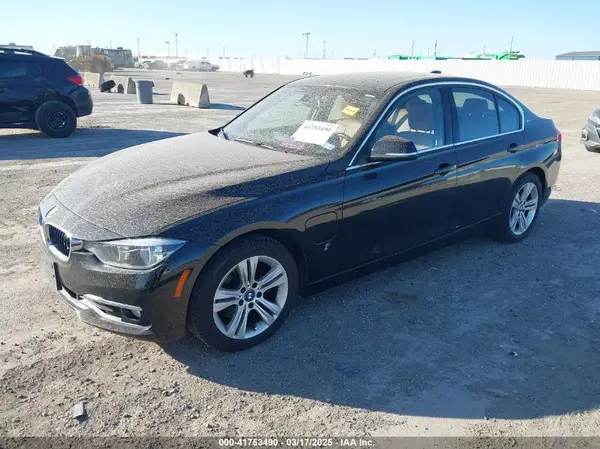 WBA8E1C34HA156688 2017 BMW 3ER - Image 2