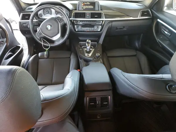 WBA8E1C35HA029304 2017 BMW 3ER - Image 8