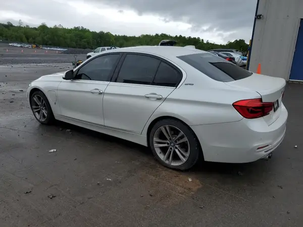 WBA8E1C35HA029870 2017 BMW 3ER - Image 2