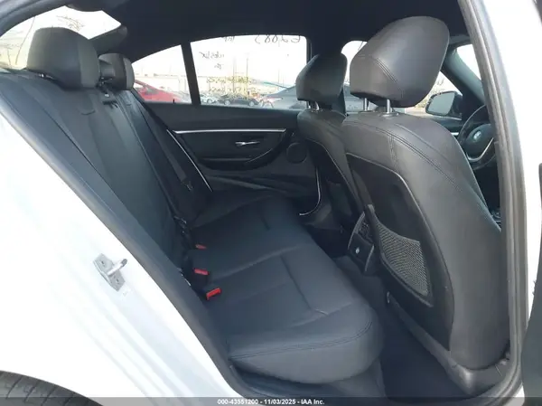 WBA8E1C35HA158627 2017 BMW 3ER - Image 8