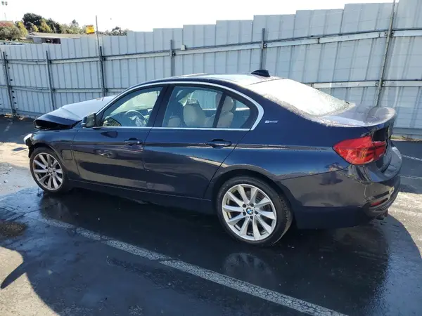 WBA8E1C35HA159020 2017 BMW 3ER - Image 2