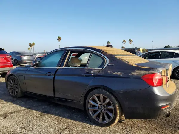 WBA8E1C36HA029733 2017 BMW 3ER - Image 2