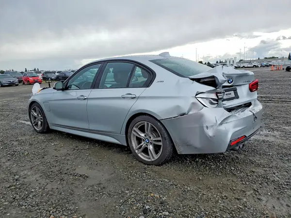 WBA8E1C36HA159270 2017 BMW 3ER - Image 2
