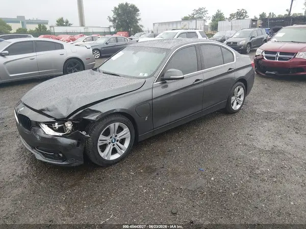 WBA8E1C36HA159348 2017 BMW 3ER - Image 2