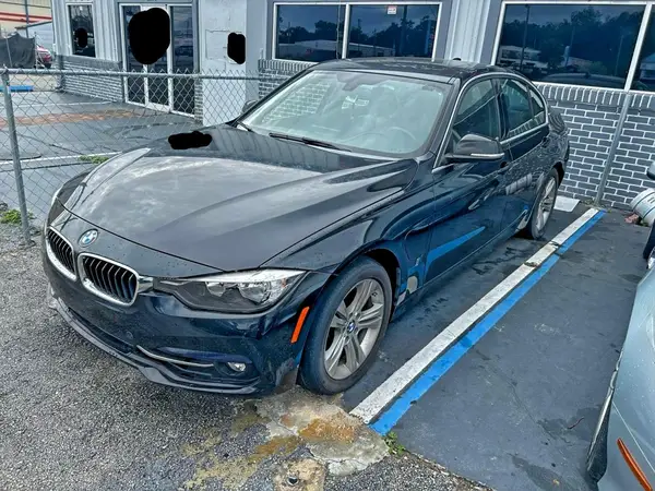 WBA8E1C38HA156662 2017 BMW 3ER - Image 2