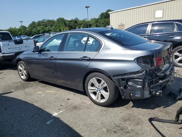 WBA8E1C38HA156712 2017 BMW 3ER - Image 2