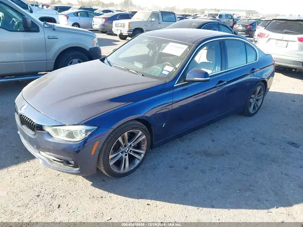 WBA8E1C39HA029094 2017 BMW 3ER - Image 2