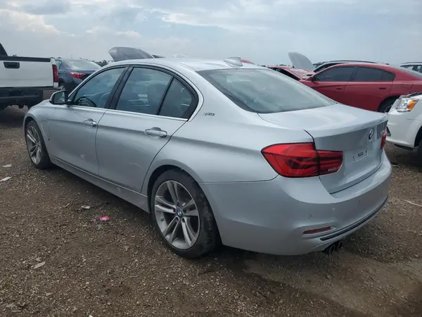 WBA8E1C39HA029287 2017 BMW 3ER - Image 2