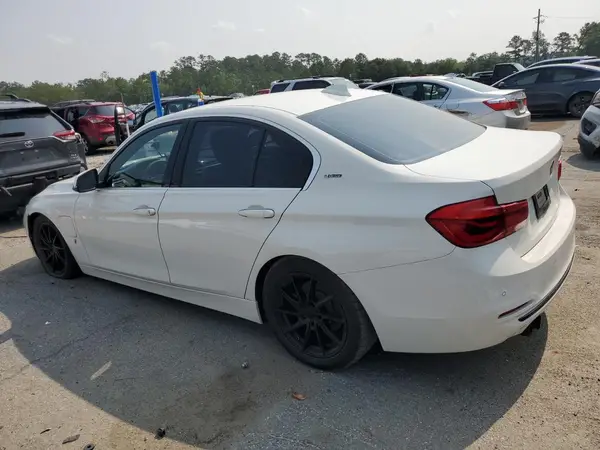 WBA8E1C39HA158775 2017 BMW 3ER - Image 2