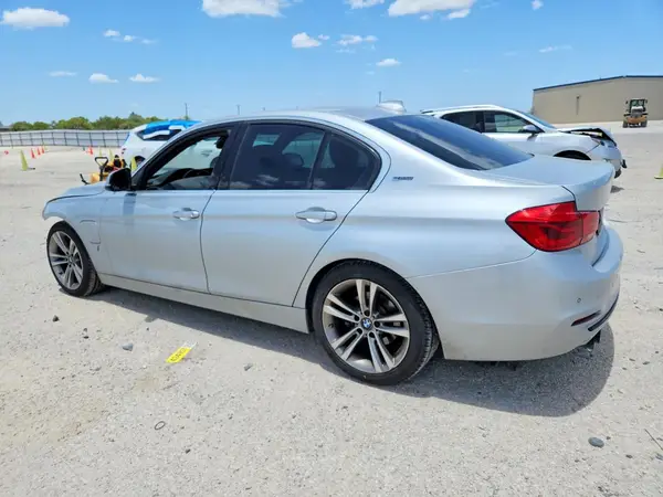 WBA8E1C39HA158937 2017 BMW 3ER - Image 2