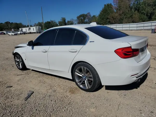 WBA8E1C3XHA029850 2017 BMW 3ER - Image 2