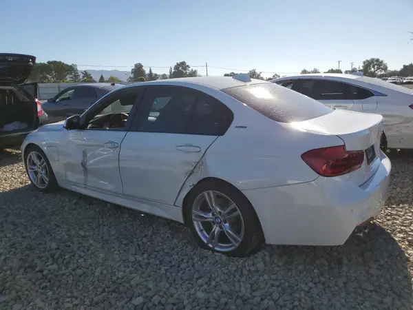 WBA8E1C3XHA156243 2017 BMW 3ER - Image 2