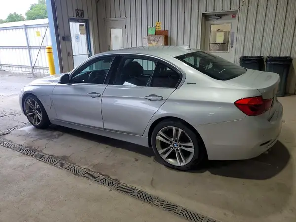 WBA8E1C50HK480443 2017 BMW 3ER - Image 2