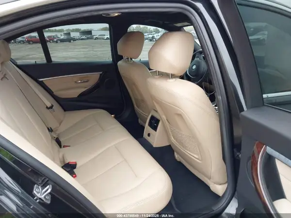 WBA8E1C50HK480457 2017 BMW 3ER - Image 8